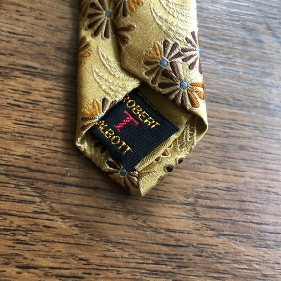 Robert Talbott Beat Of Class Gold Tie - Picture 7 of 8